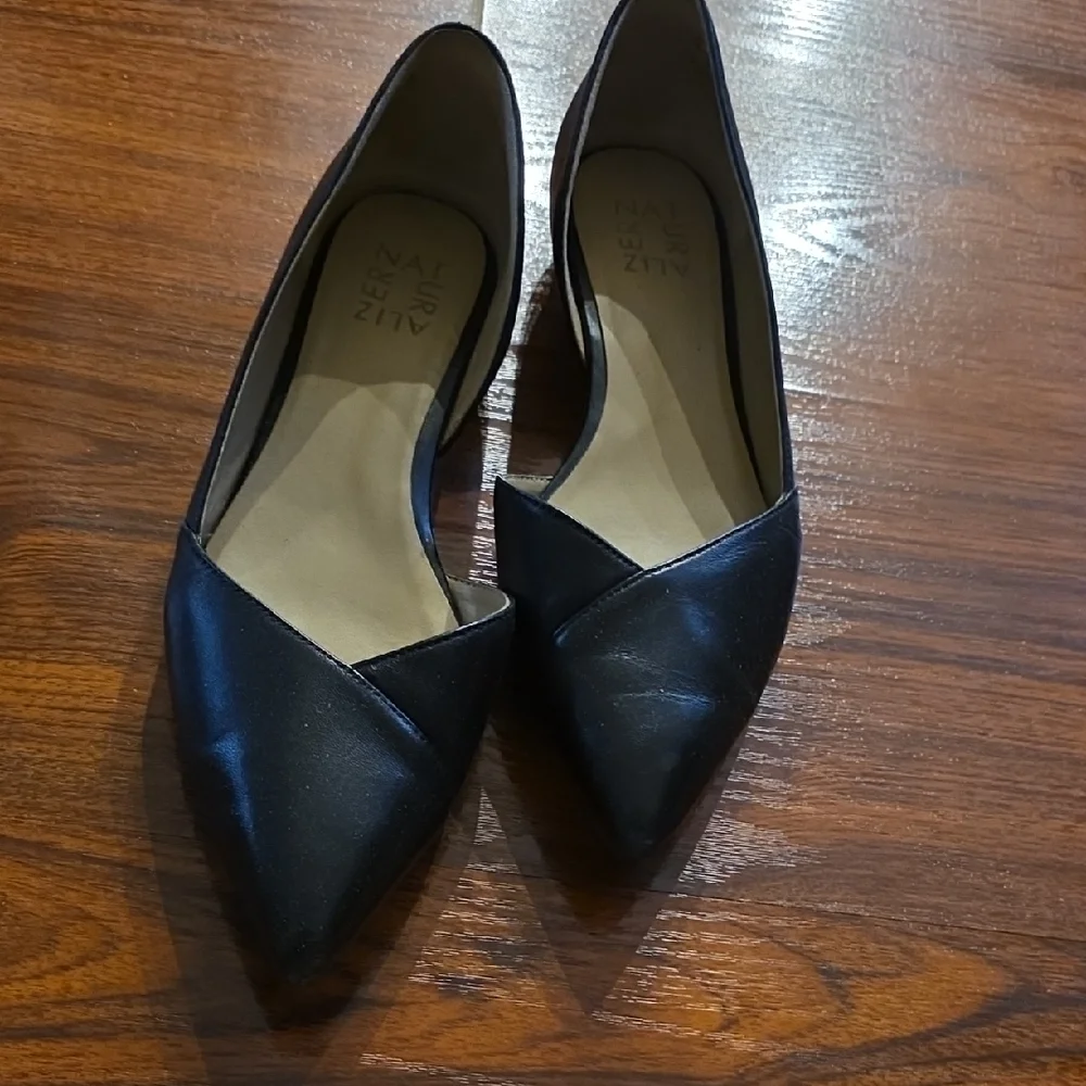 Naturalizer Black Women's Flats - Picture 4 of 6